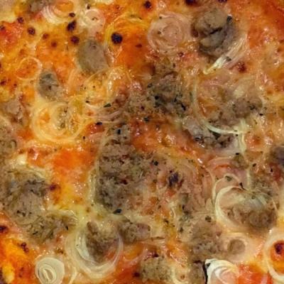Pizza Tonno E Cipolle